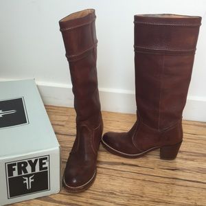 Frye Jane 14 Stitch in Redwood - size 6