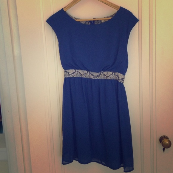 Blue flowy Miami dress with snake skin design - Picture 1 of 2