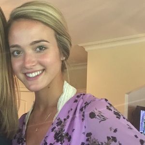 Meet your Posher, Chloe