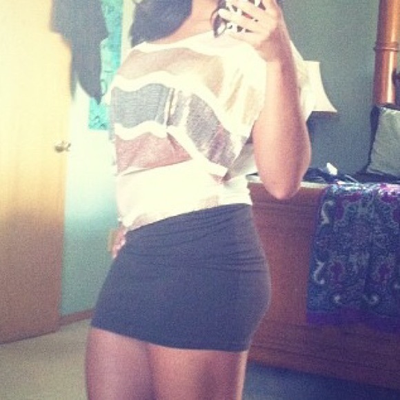 Crop top - Picture 2 of 2