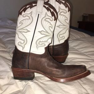 Square toe boots made in USA