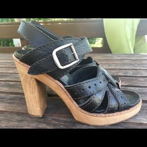 Chloe black leather sandal