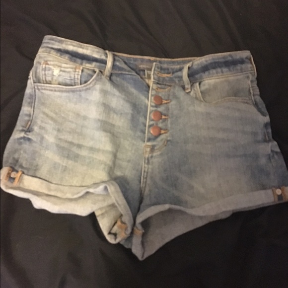 Kendall and Kiley shorts, high waisted - Picture 2 of 2