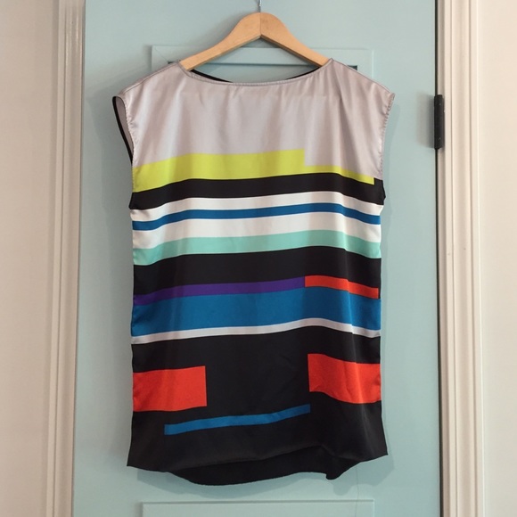 Vince Camuto Tops - Vince Camuto *FITS LIKE A SMALL* top