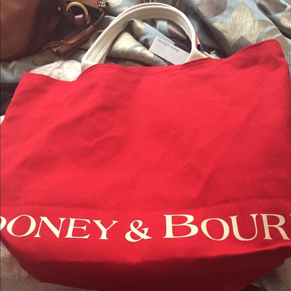 Dooney & Bourke (beach bag)