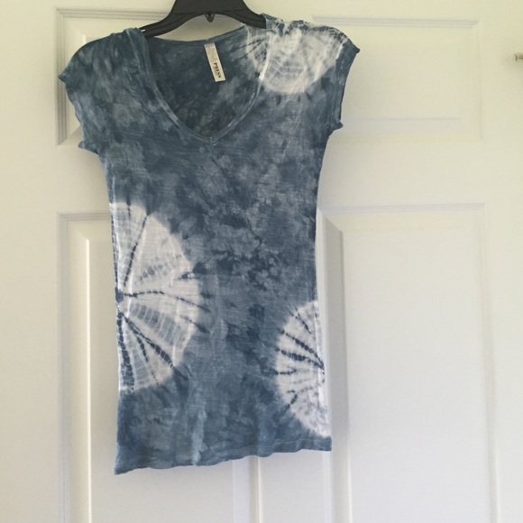 Blue Tie Dye V Neck