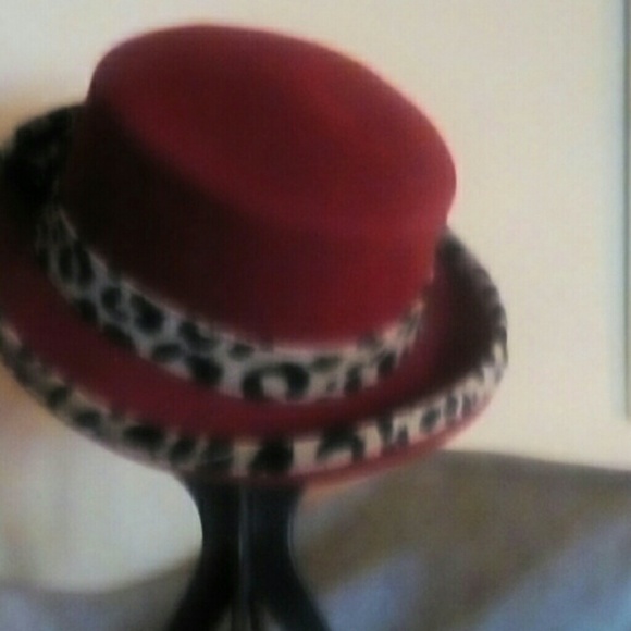 Hat - Picture 2 of 3