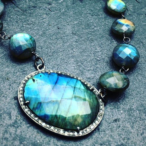 Sold Diamonds and Labradorite necklace - Picture 2 of 4