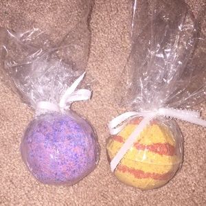 Two bath bombs brand new