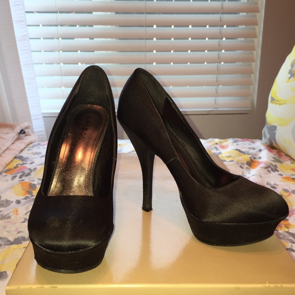 💖 SALE 💖 Black satin heels with platform
