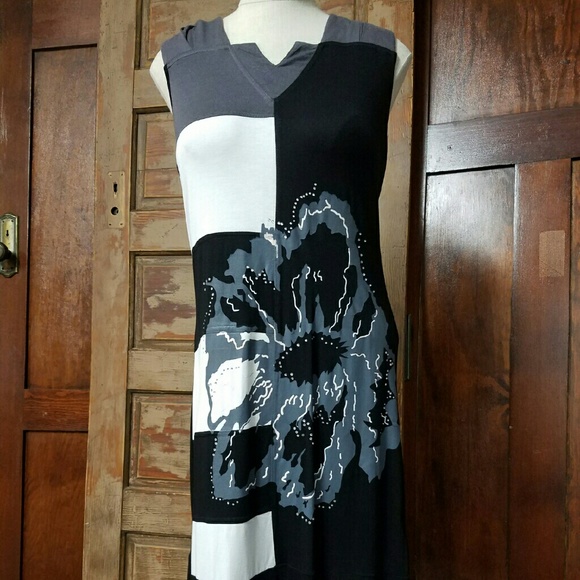Black and White Floral Dress - Picture 1 of 2