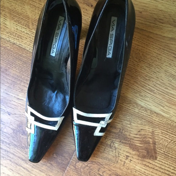 Via spiga black patent leather pump