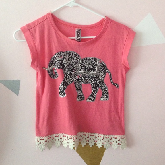 Cute pink shirt NEVER WORN