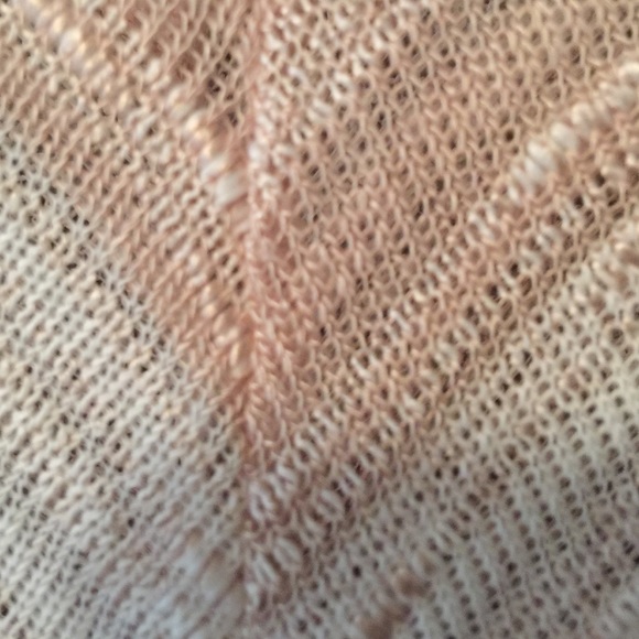 Stretchy thin sweater top juniors size small - Picture 4 of 4