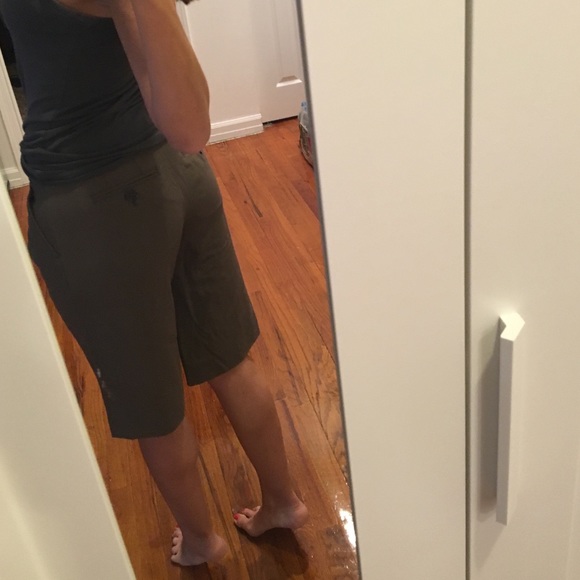 MARC BY MARC JACOBS Shorts.  NWT!!! - Picture 2 of 4