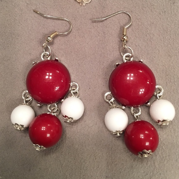 ALABAMA FANS Pierced Earrings red and white - Picture 3 of 4