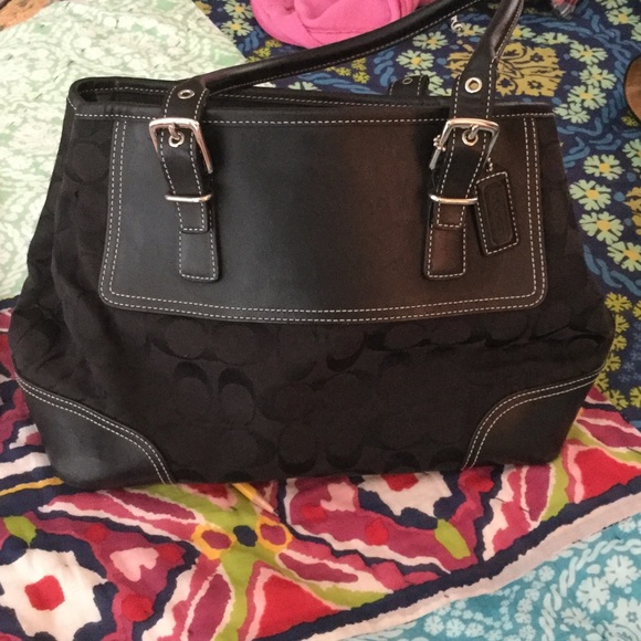 AUTHENTIC Coach signature carryall