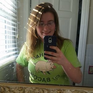 Meet your Posher, Rebekah