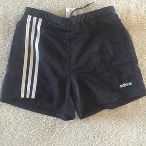 Athletic shorts