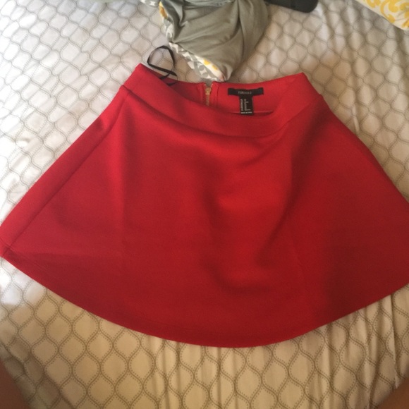 XS red skirt from Forever 21 - Picture 1 of 3