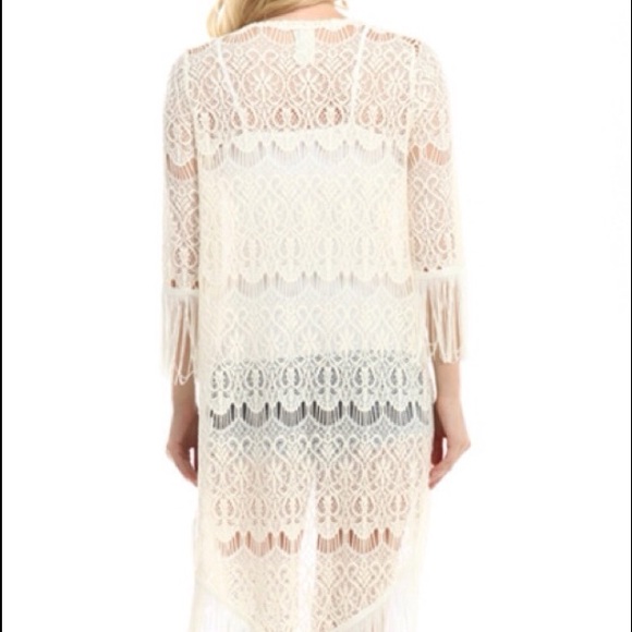 🎀1 SM LEFT🎀 Ivory Lace Fringe Cardigan - Picture 4 of 5