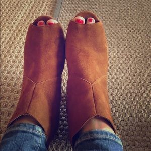 Dolce Vita Peep Toe Suede Booties