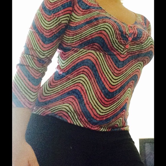 Long sleeve colorful tee top - Picture 3 of 3