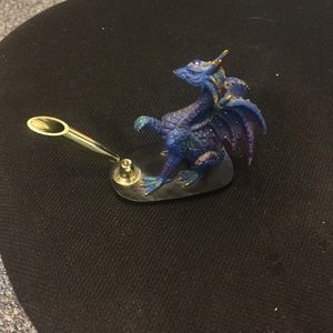 Decorative dragon pen holder