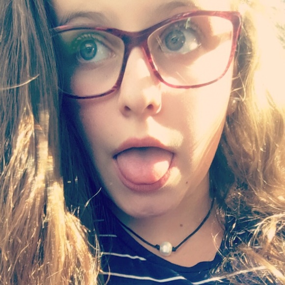 Meet your Posher, Cate - Picture 1 of 1