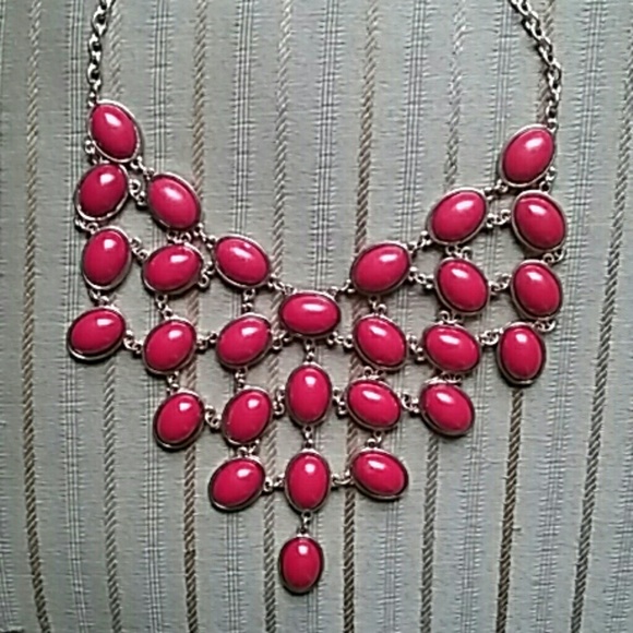 ❤Red & Gold necklace❤ - Picture 2 of 3