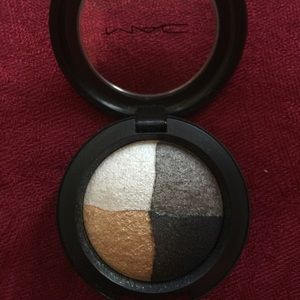 MAC 4 in 1 Eye Shadow