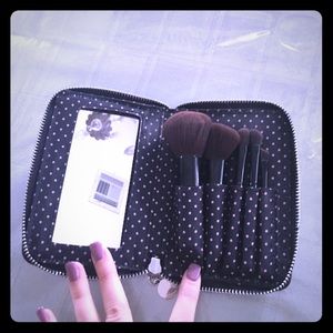 VS Makeup Pouch With Brush Set!!!!