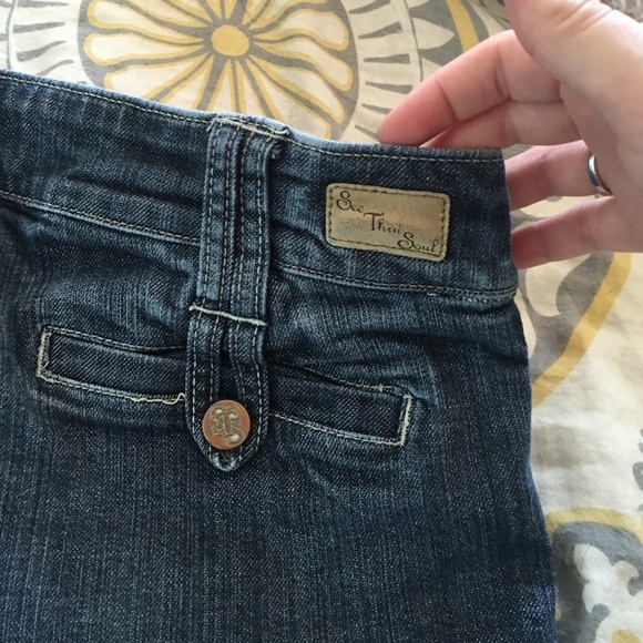 Bermuda Shorts - Picture 3 of 3