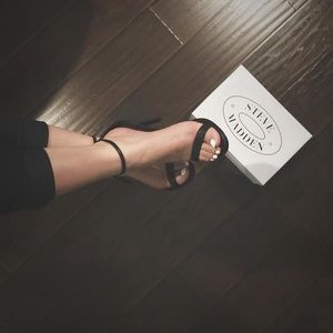 💥💥Black Steve Madden Stecy
