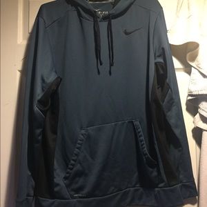 Nike therma fit