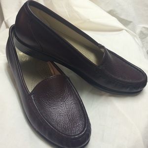 NWOT SAS dark Brown leather Shoes
