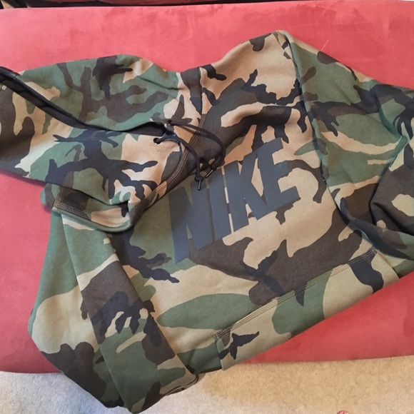 Nike Hooded Sweatshirt