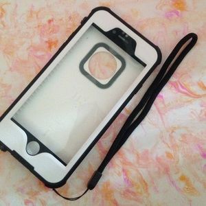 Merit waterproof iPhone 6 case