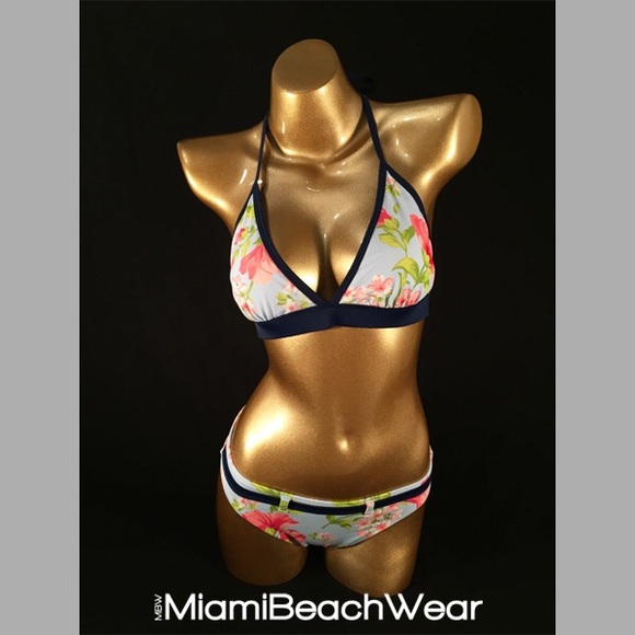 👙 Sale‼️ Bikini (Pink Flowers & Marine Blue) - Picture 1 of 3