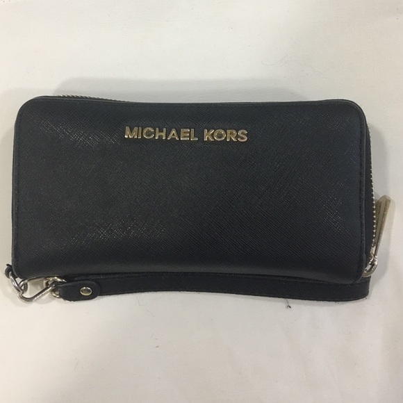 Black Michael Kors wallet / wristlet