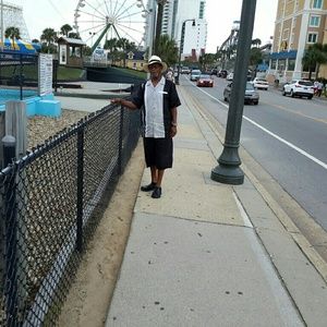 Meet your Posher, Charles