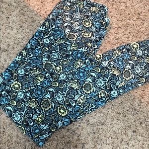 Sold bundle   Two leggings