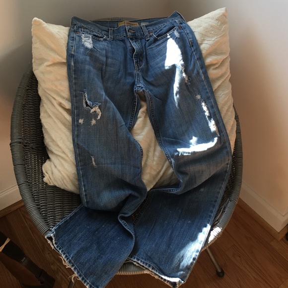 sz 4 Old Navy BoyCut Very Distressed Jeans - Picture 1 of 4