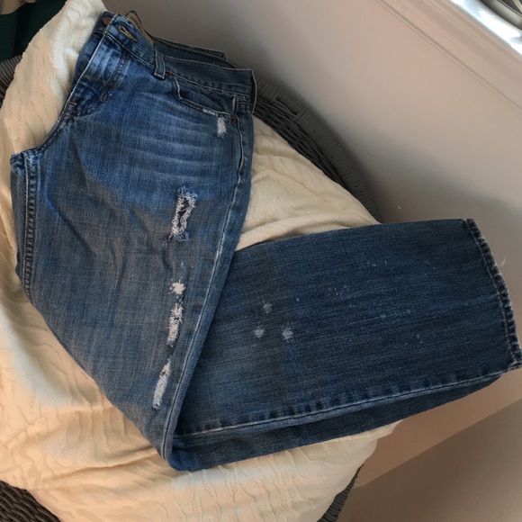 sz 4 Old Navy BoyCut Very Distressed Jeans - Picture 4 of 4