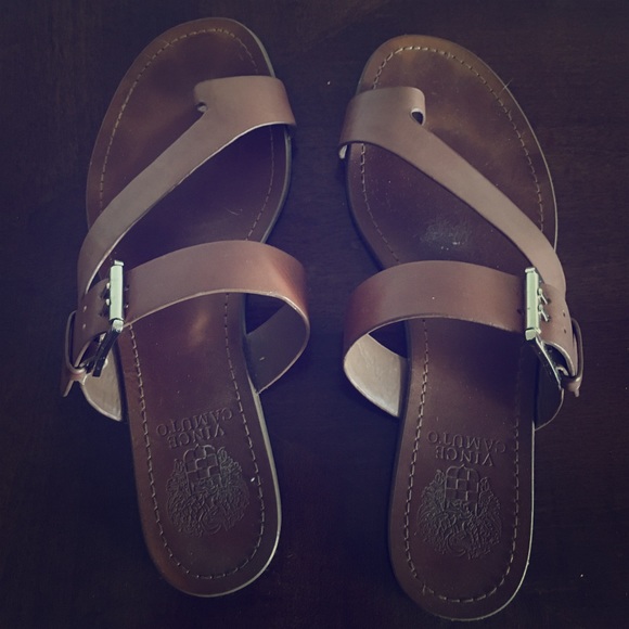 Vince Camuto camel leather toe sandal