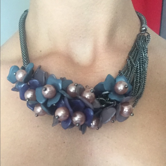 Asymmetrical necklace