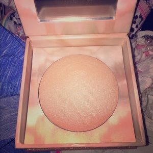 Urban Decay NAKED Illuminated Highlighter