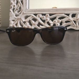 Classic ray ban wayfarers