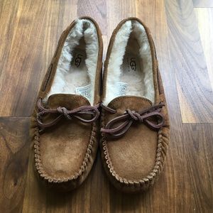 UGG Women's Dakota Moccasins Size 7