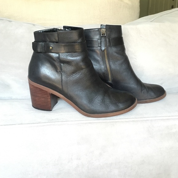 Halogen Ankle boots, black and brown